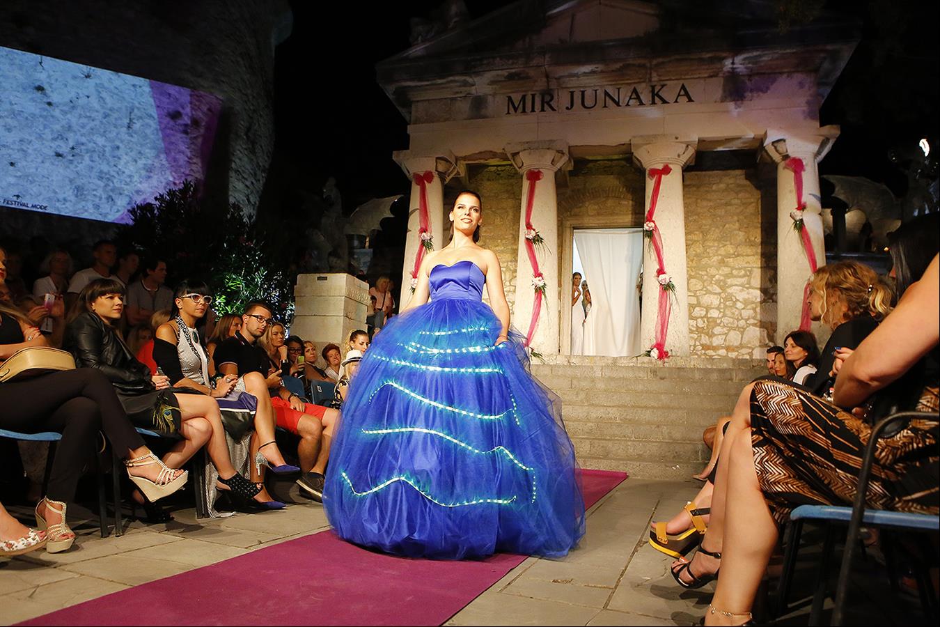 Haljina salona Marie Lana Grzetic